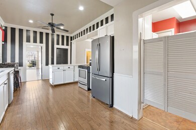 602 Forrest Ave, Cleburne, TX 76033 - photo 4