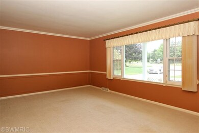 1813 Orchard Ln NE, Grand Rapids, MI 49505 - photo 6