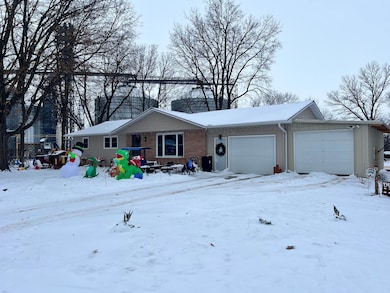 441 S Haven St, Appleton, MN 56208 - photo 2