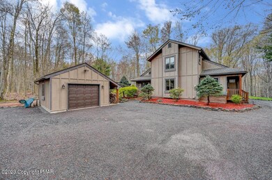 169 Crocketts Crescent 02 Large