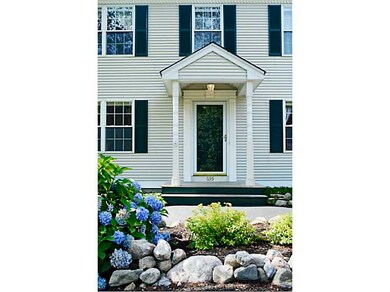 635 Chestnut Hill Rd, Wakefield, RI 02879 - photo 3