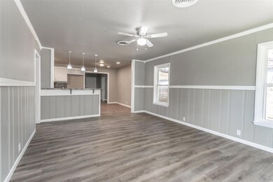 1429 S Lindsay St, Gainesville, TX 76240 - photo 7