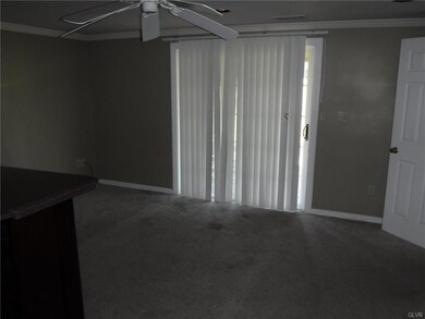 402 S Oak St, Freemansburg, PA 18017 - photo 4