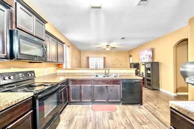 10507 Logger Pine Trail, Houston, TX 77088 - photo 7