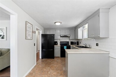 64 Warren Ave, Woonsocket, RI 02895 - photo 7