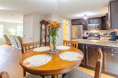 4 Burberry Ct, Merrimack, NH 03054 - photo 4