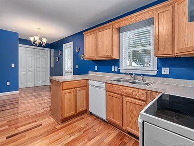 165 Rock Hill Rd, Asheville, NC 28803 - photo 5