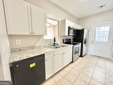 1046 Wheel House Ln unit B, Monroe, GA 30655 - photo 5