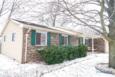 23104 W Winfield Dr, Genoa, OH 43430 - photo 4