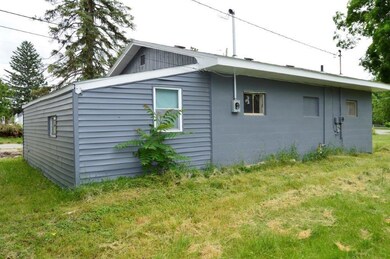 221 S Mcclellan St, Auburn, IN 46706 - photo 4