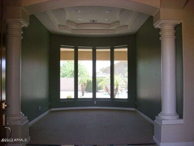 Formal Living/Dining Rm at Front Entry!