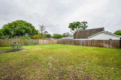 11702 N Petersham Dr, Houston, TX 77031 - photo 5