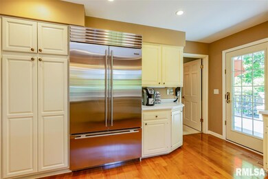 12 Oakbrook Dr, Bettendorf, IA 52722 - photo 7