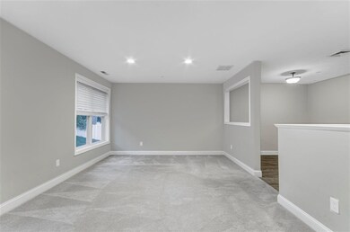 17 Bennett St, Nashua, NH 03064 - photo 5