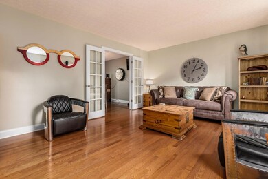 010_ 5055 Pine Valley Dr005-2