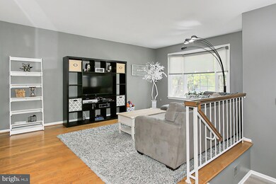 7727 Shootingstar Dr, Springfield, VA 22152 - photo 6