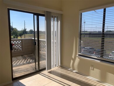 2710 Grants Lake Blvd unit C16, Sugar Land, TX 77479 - photo 2