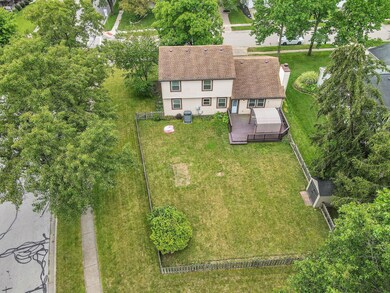 242 W Carlin Ct