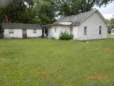 2303 W 18th St, Anderson, IN 46016 - photo 3