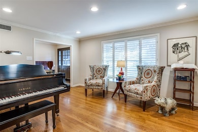 6869 Carolyncrest Dr, Dallas, TX 75214 - photo 5