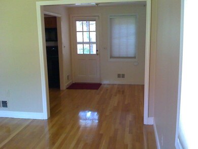 37 Linden St unit 21, Wellesley, MA 02482 - photo 3