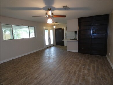 8923 Winding River Dr, Houston, TX 77088 - photo 3