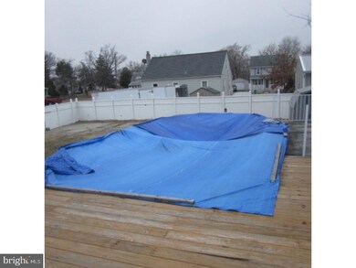 1542 S Commerce St, Paulsboro, NJ 08066 - photo 4