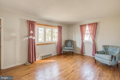 649 Kenilworth Ave, Cherry Hill, NJ 08002 - photo 2