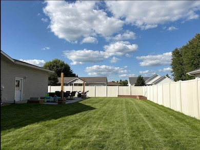 137 Acorn Ln, West Salem, WI 54669 - photo 4