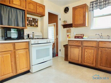 Kitchen appliances are included!