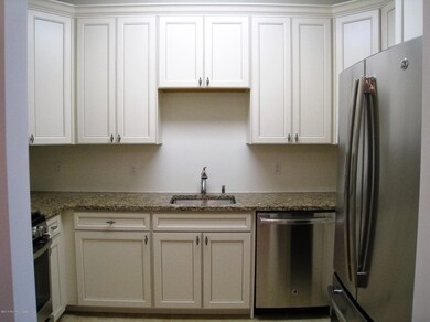 208 Bloomsbury Dr, Morganville, NJ 07751 - photo 4