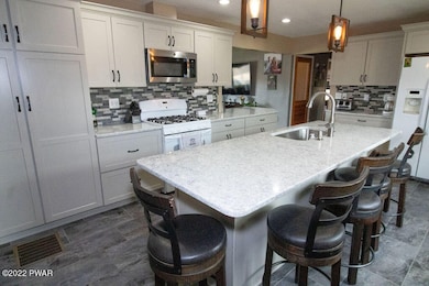 233 Daniels Rd, Honesdale, PA 18431 - photo 6