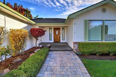 1748 Garden Dr, Medford, OR 97504 - photo 2