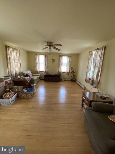 338 Fairmount Ave, Waynesboro, PA 17268 - photo 6