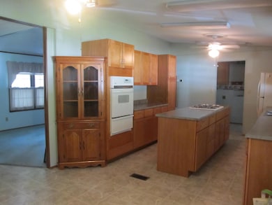 6 Kitchen