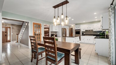 Breakfast Room