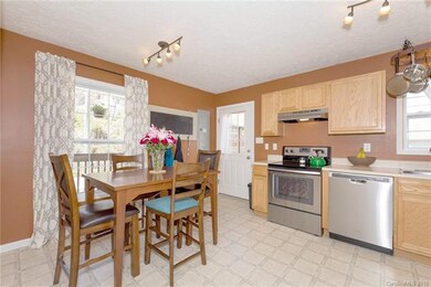 Spacious Dine-in Kitchen