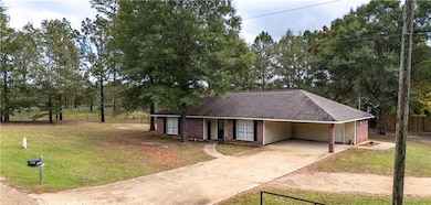 978 Lake Rd, Dry Prong, LA 71423 - photo 2