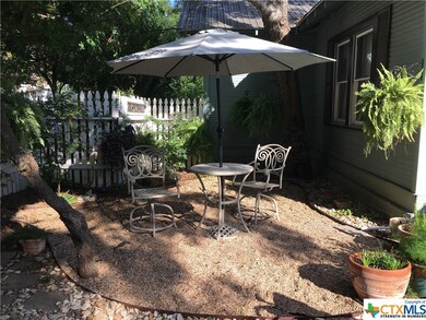 902 W Hopkins St, San Marcos, TX 78666 - photo 4