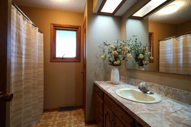 203 Maple St, Humphrey, NE 68642 - photo 6