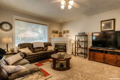 7652 Trebber St NE, Keizer, OR 97303 - photo 6