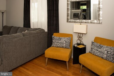 6404 Rolling Ridge Dr, Capitol Heights, MD 20743 - photo 5