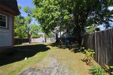 105 Lansing Ave, Warwick, RI 02888 - photo 4