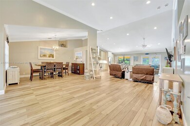 Soft, warm color tones and tons of natural lighting.