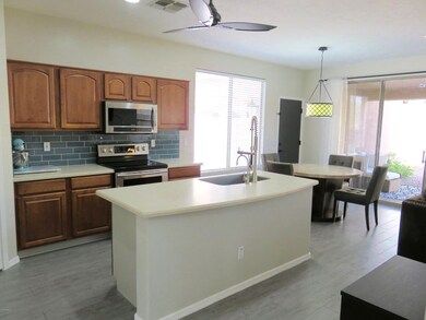 2603 N Raven