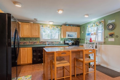 8 Edwards St, Salem, NH 03079 - photo 7