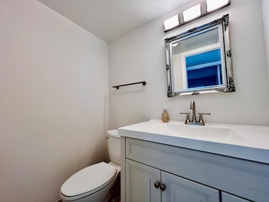 152 Chatham G, West Palm Beach, FL 33417 - photo 6