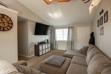 3412 SW Pumice Place, Redmond, OR 97756 - photo 4