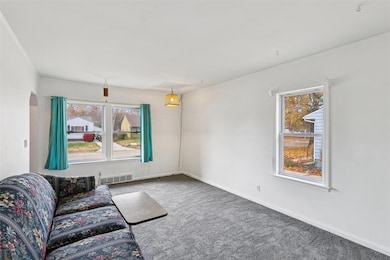 2111 51st St, Des Moines, IA 50310 - photo 4