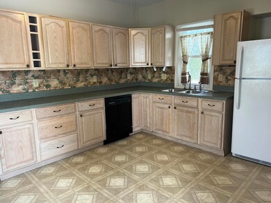 810 E Court St, Sidney, OH 45365 - photo 2